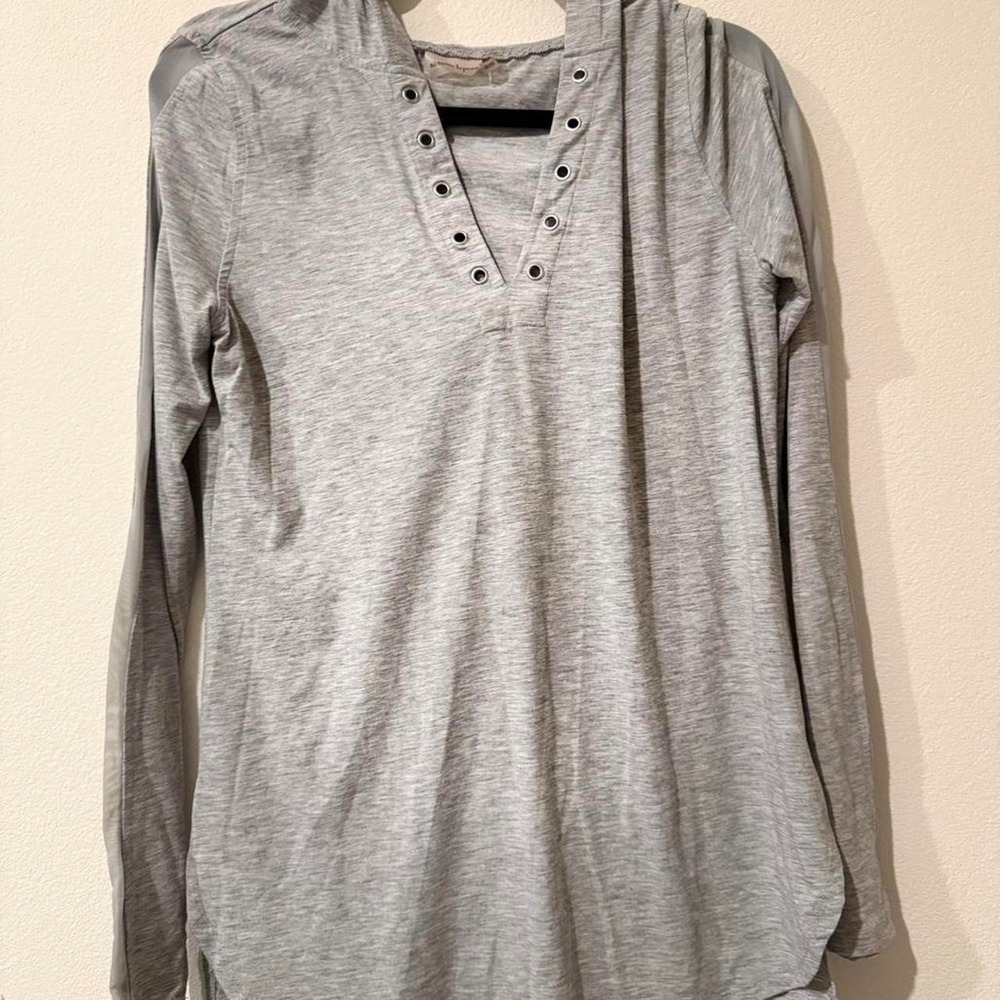 Nanette Lepore grey long sleeve top with eyelet‎ details Size M